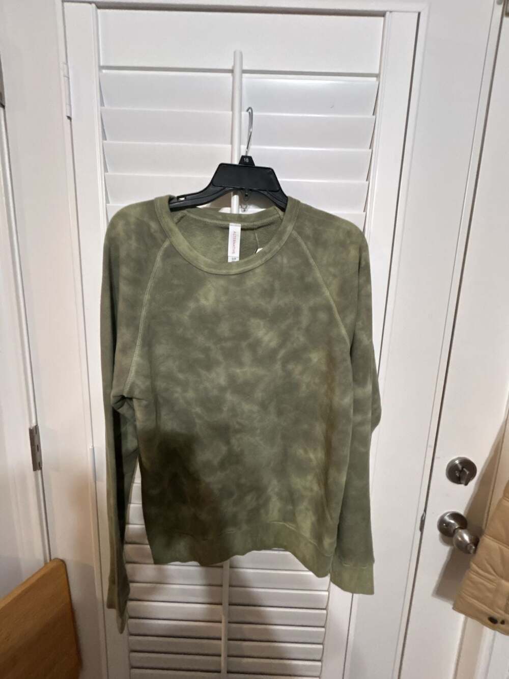Alternative Eco-Washed French Terry Crewneck Pullover Sweatshirt Olive Green Tie